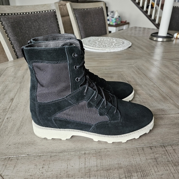 Sorel Caribou OTM Boots - Picture 5 of 9